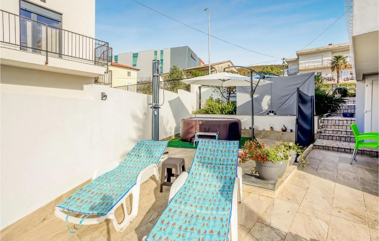Cozy Apartment In Crikvenica With Kitchen