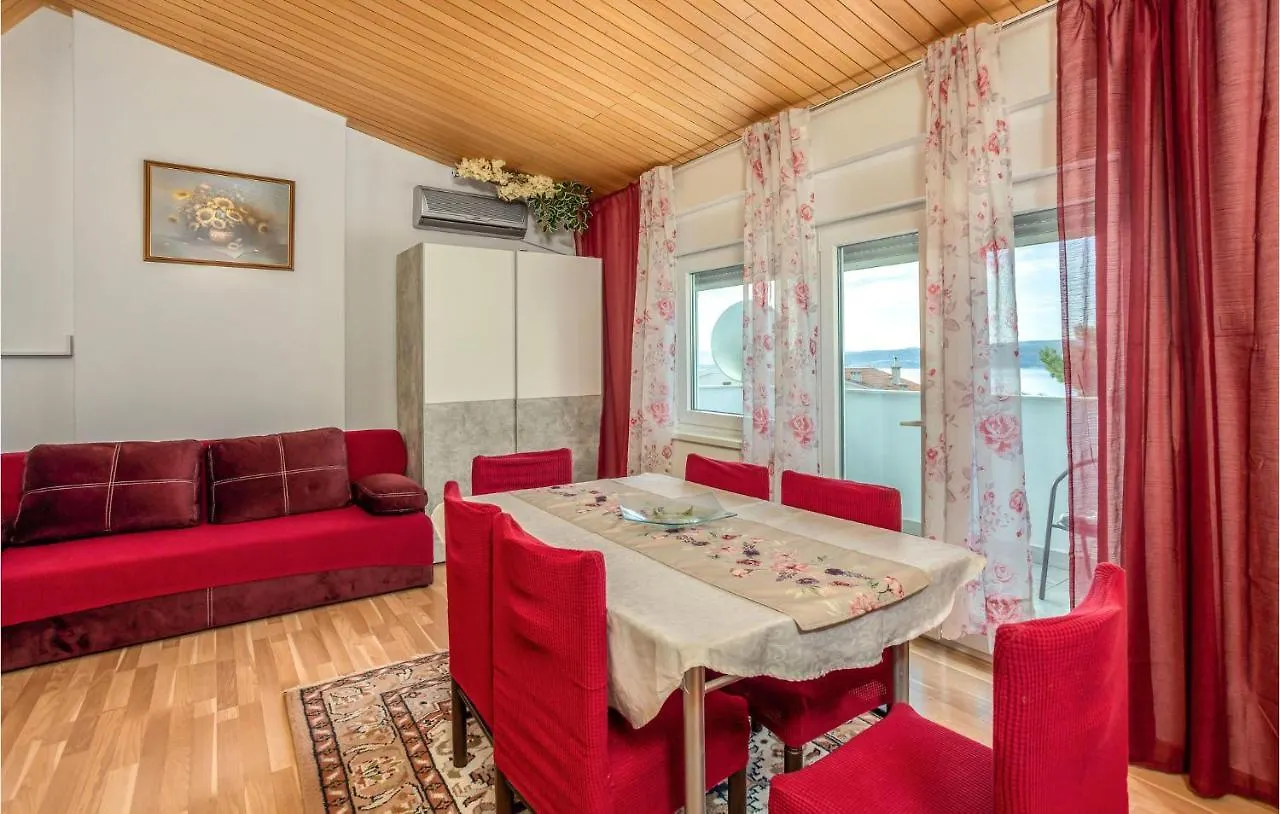 Cozy Apartment In Crikvenica With Kitchen