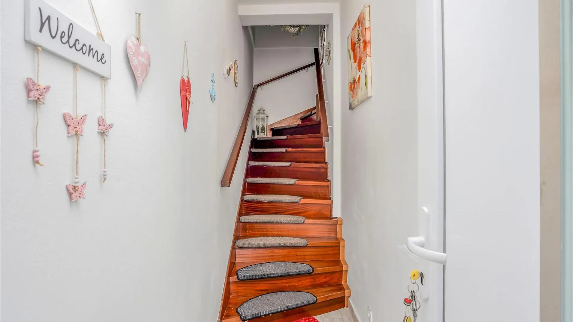 Cozy Apartment In Crikvenica With Kitchen
